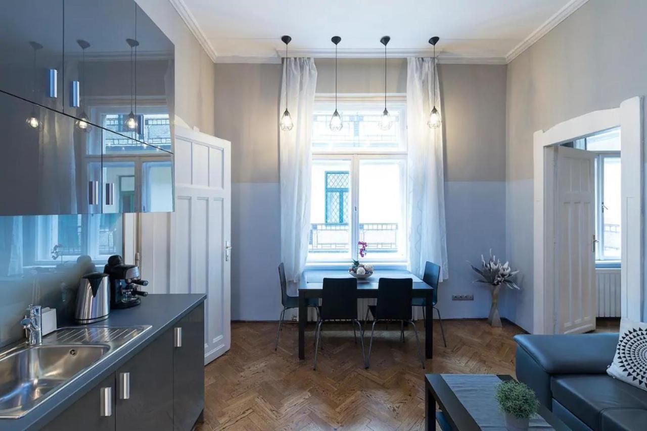 Vaci Street Apartments ブダペスト エクステリア 写真