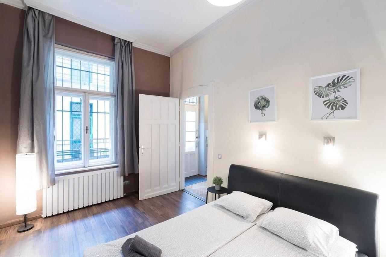 Vaci Street Apartments ブダペスト エクステリア 写真